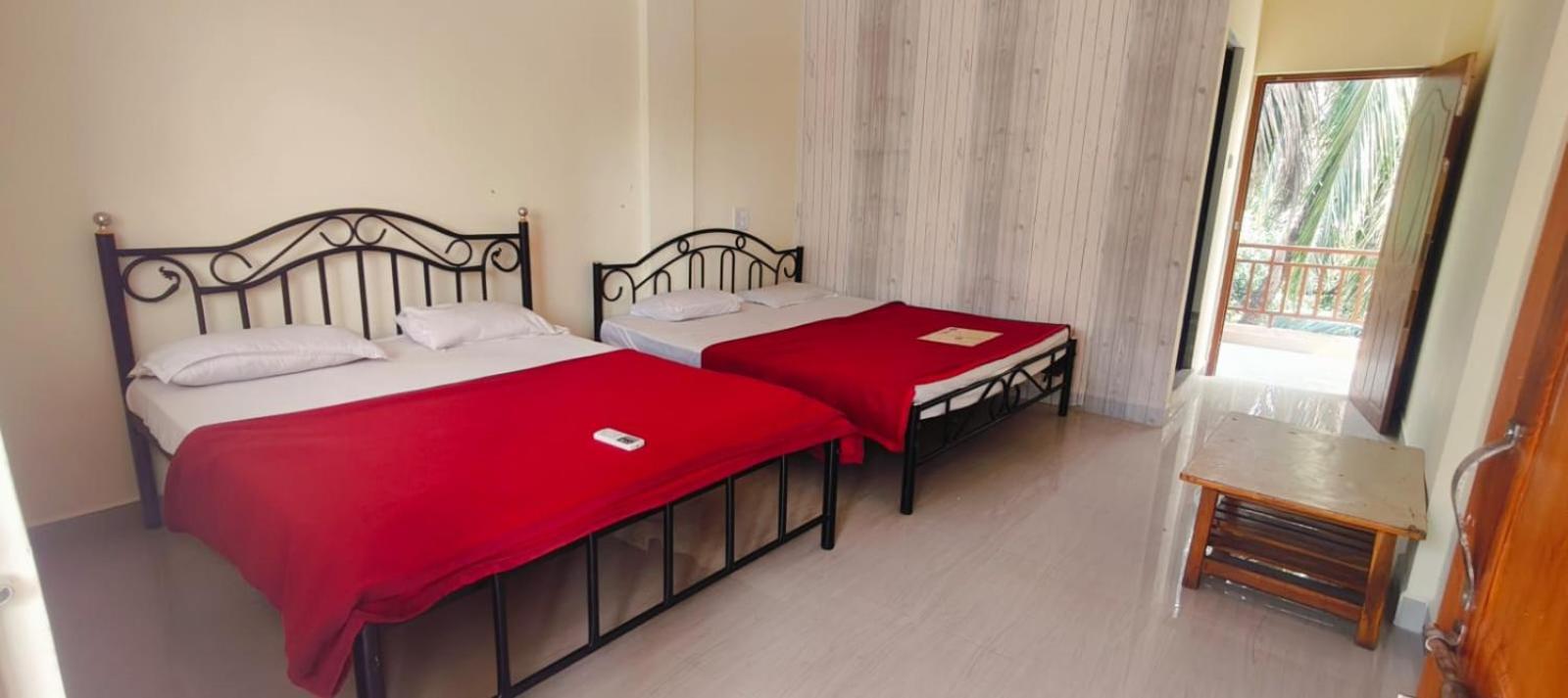 Esther Guest House 칼랑굿 객실 사진