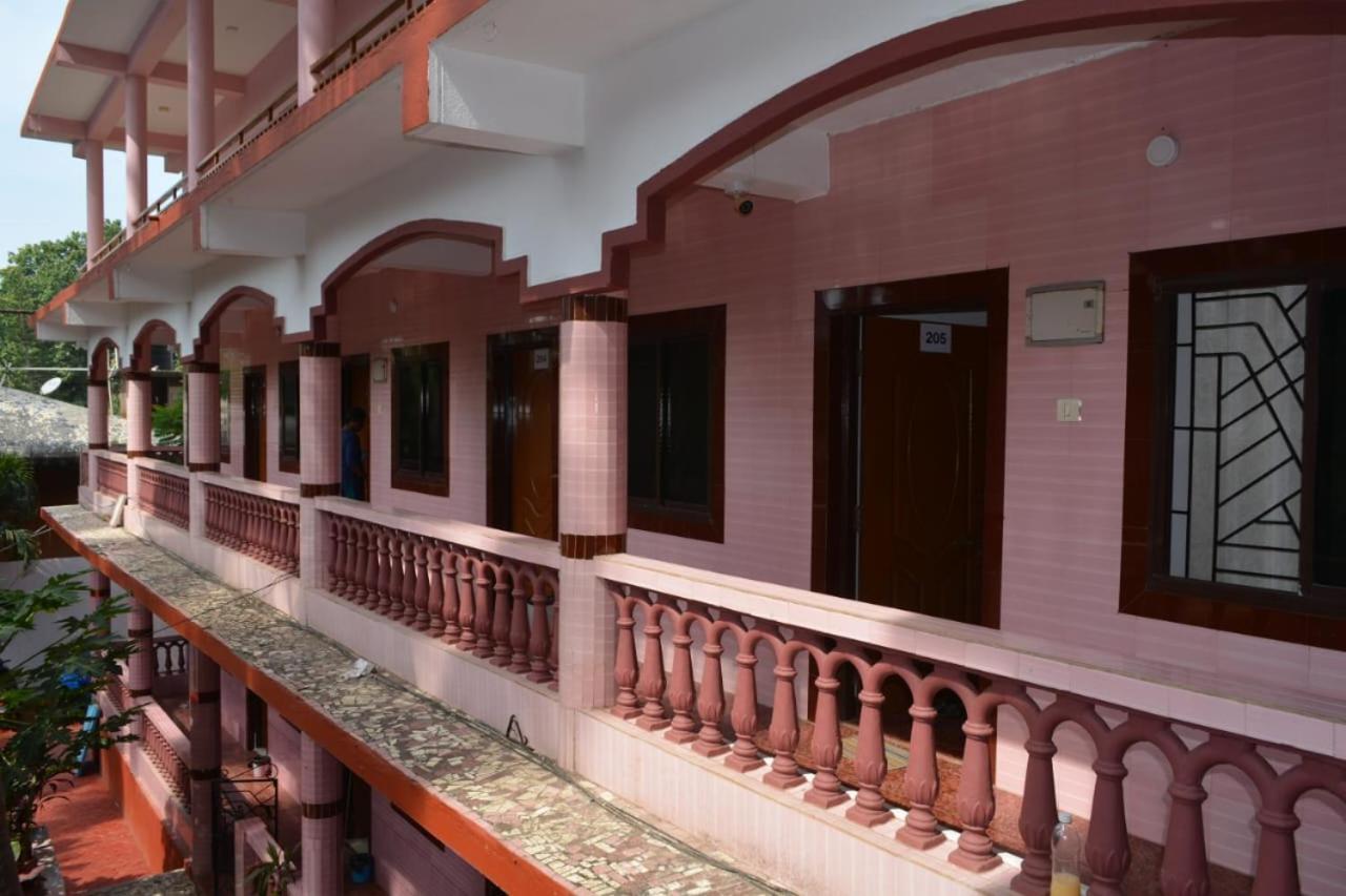 Esther Guest House 칼랑굿 외부 사진