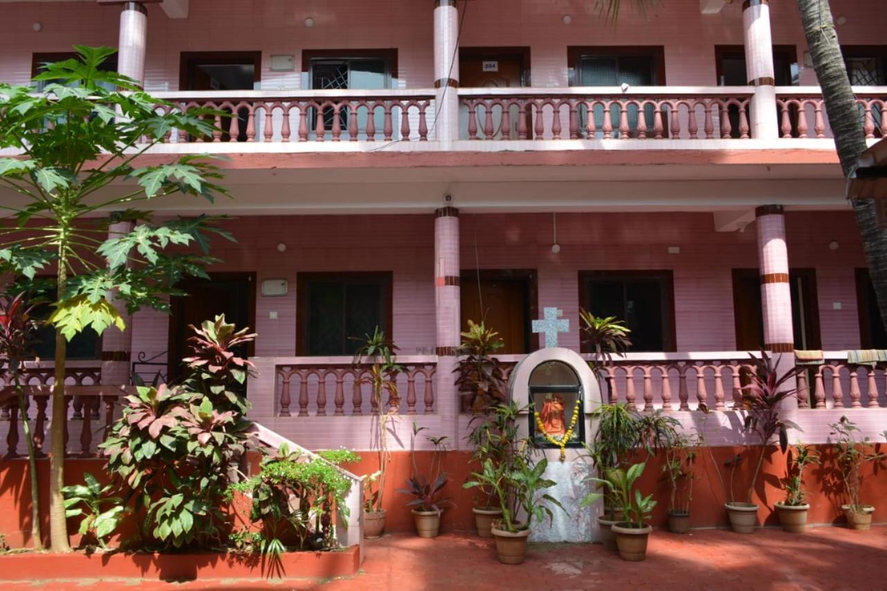 Esther Guest House 칼랑굿 외부 사진