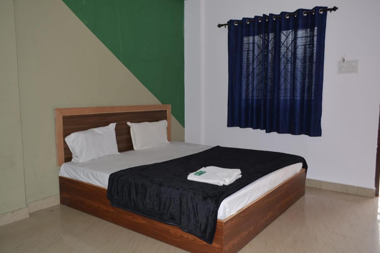Esther Guest House 칼랑굿 객실 사진
